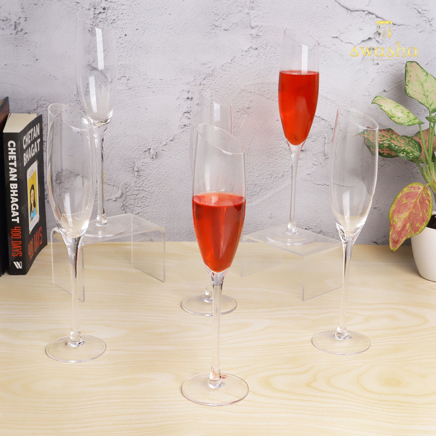 Set of 6 elegant champagne glasses - perfect for celebratory toasts and occasions