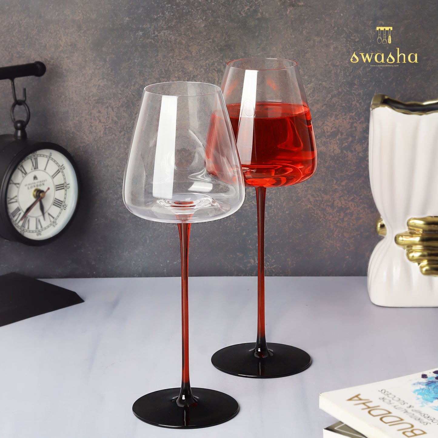 Set of 6 elegant wine glasses - elevate your dining experience with this classic set