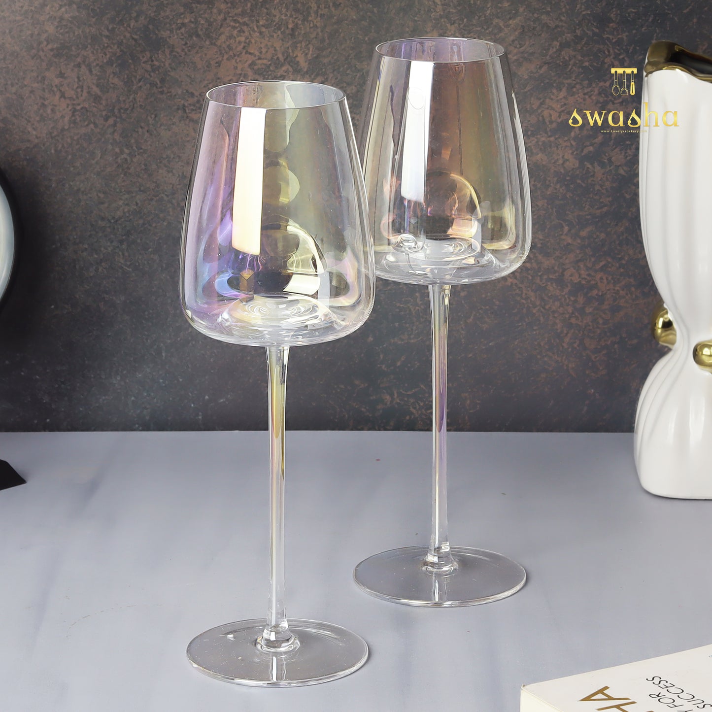 Set of 6 elegant wine glasses - elevate your dining experience with this classic set
