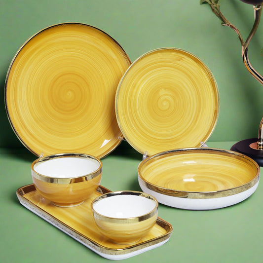 Porcelain Dinner Set of 34 Pieces