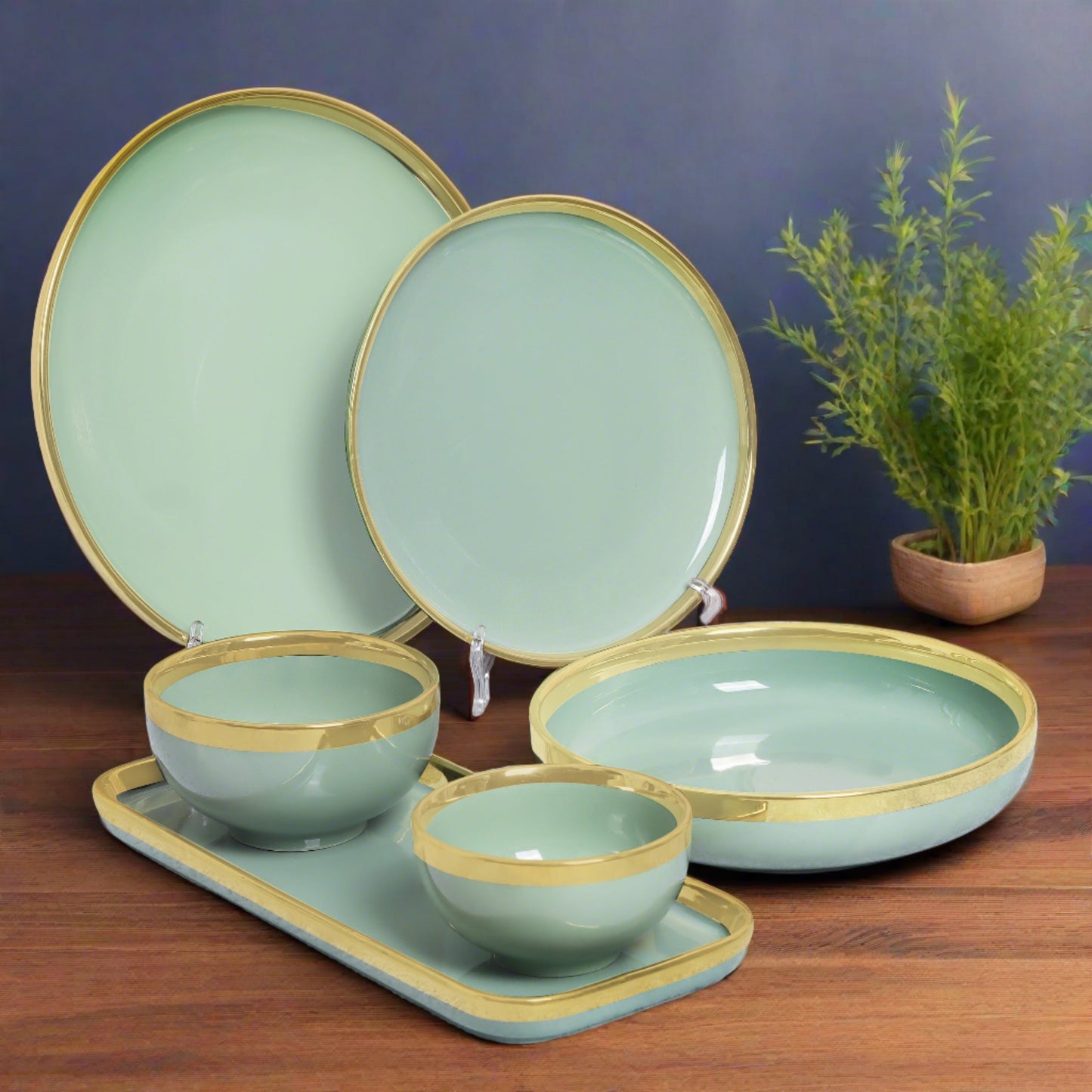 Porcelain Dinner Set of 34 Pieces