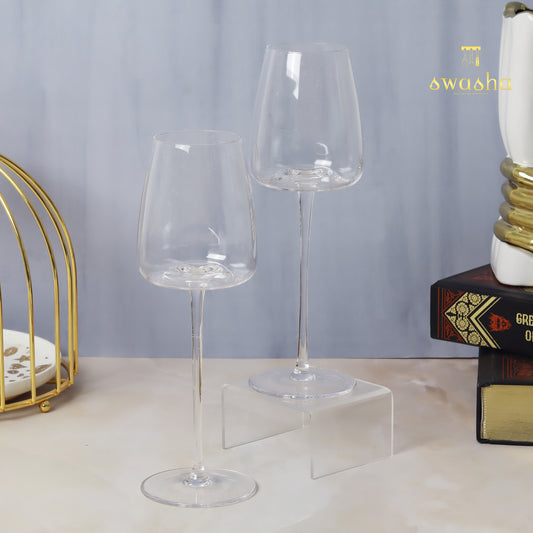 Set of 6 elegant wine glasses - elevate your dining experience with this classic set