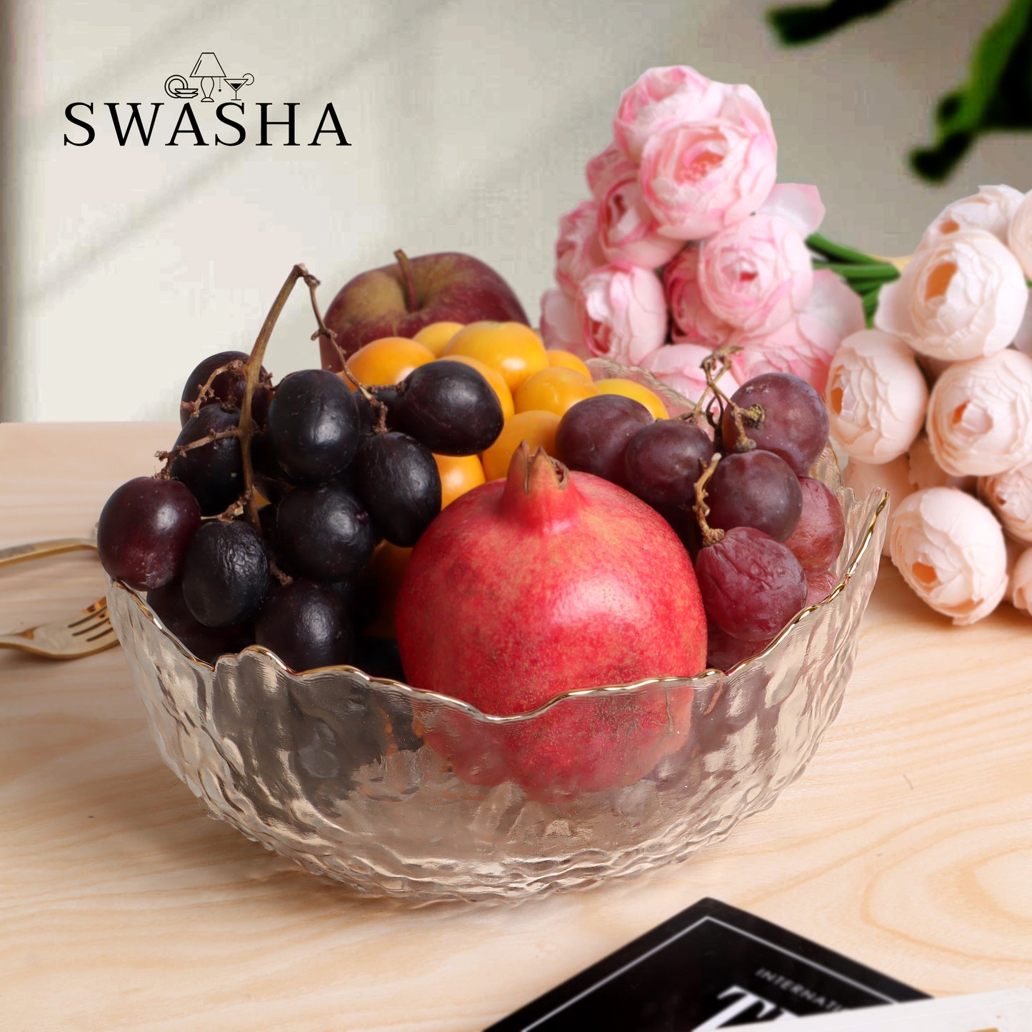 Elegant Design and Convenience in One: Glass Fruit Bowl (Set Of 2)