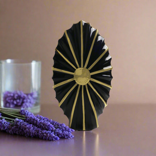 Ceramic flower vases - elegant decor for blossoming arrangements