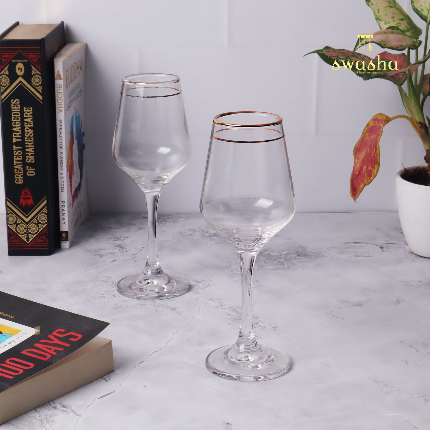 Set of 6 elegant wine glasses - elevate your dining experience with this classic set
