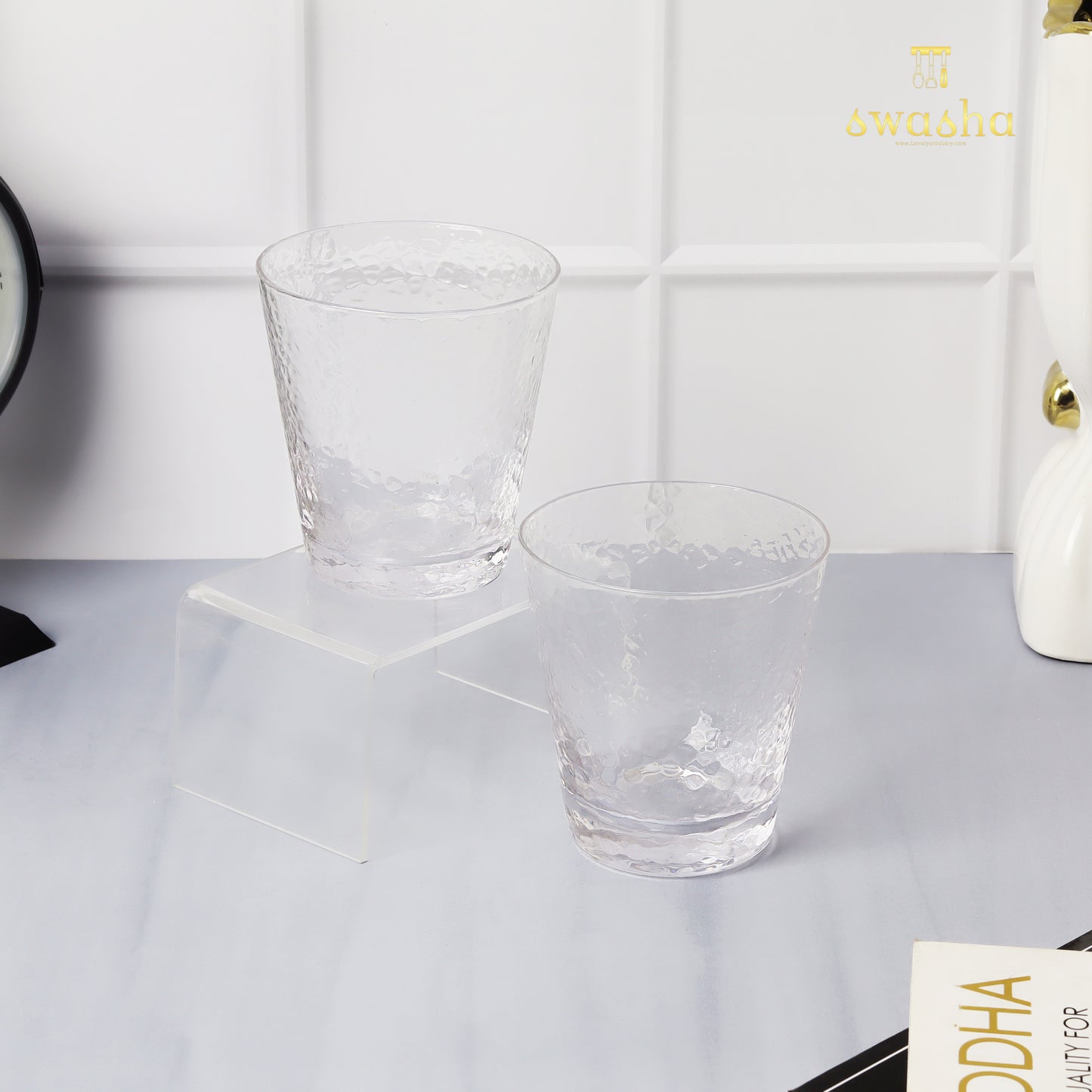 Set of 6 versatile glass tumblers - perfect for refreshing juices, whiskey and water.