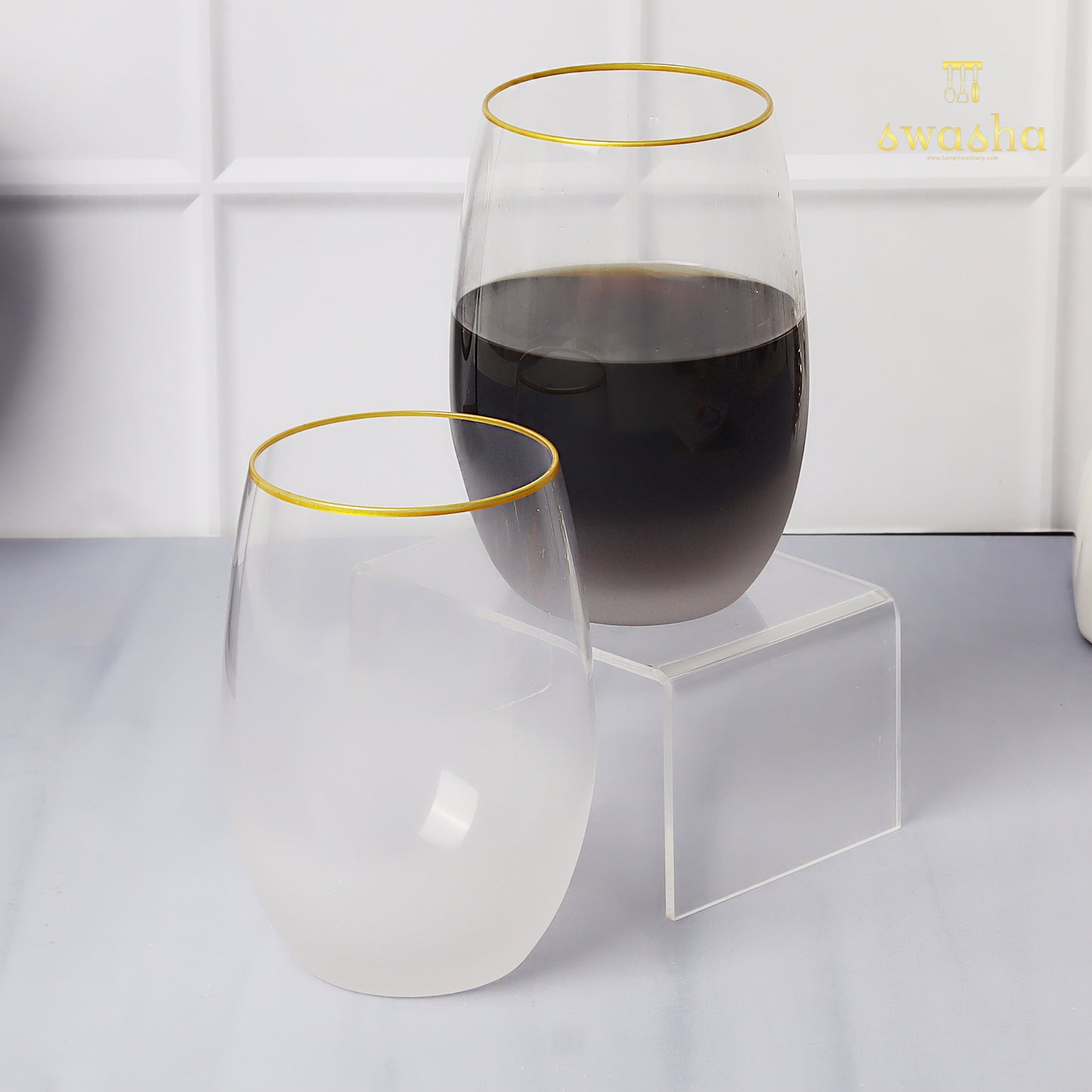 Set of 6 elegant frosted wine glasses - elevate your dining experience with this classic set