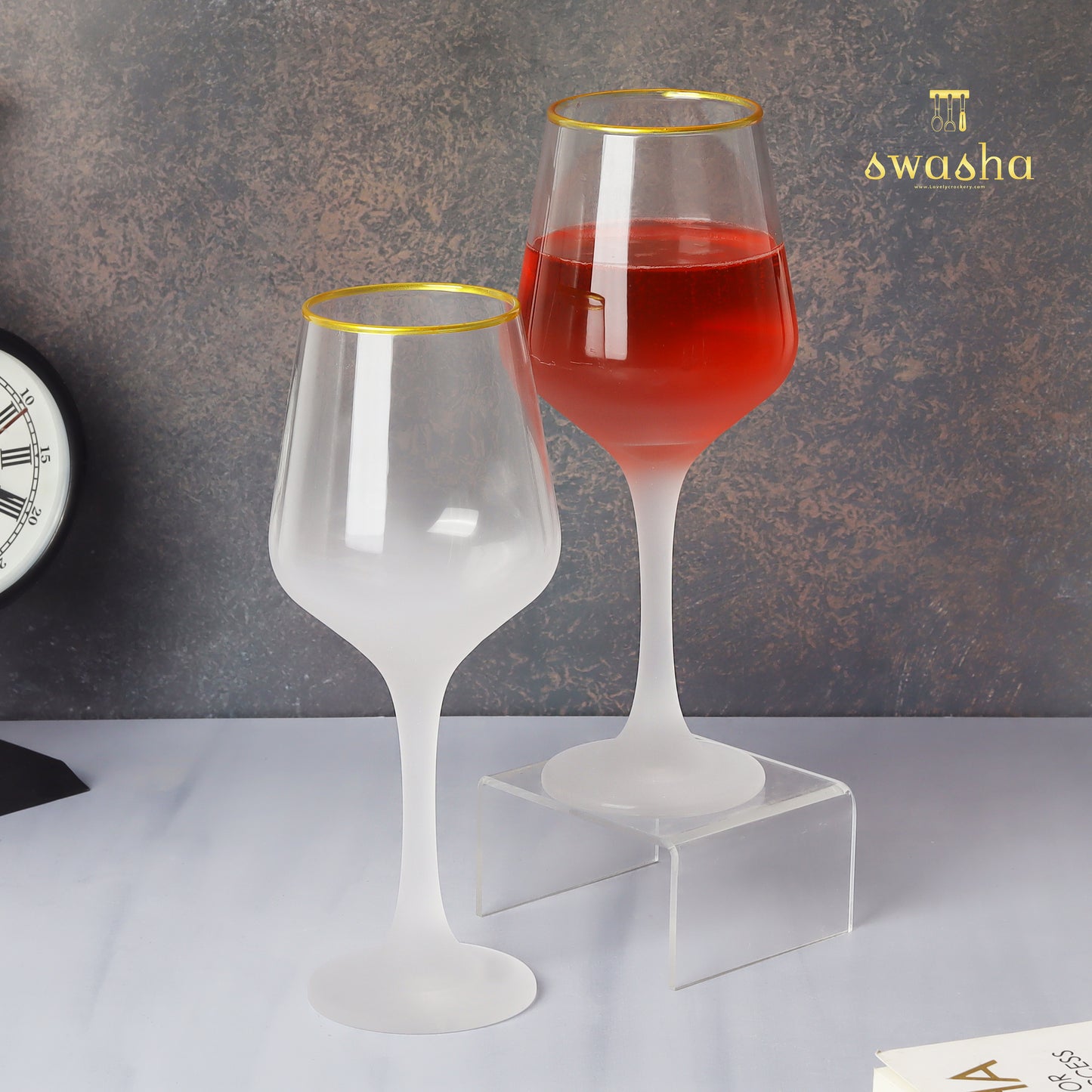 Set of 6 elegant frosted wine glasses - elevate your dining experience with this classic set