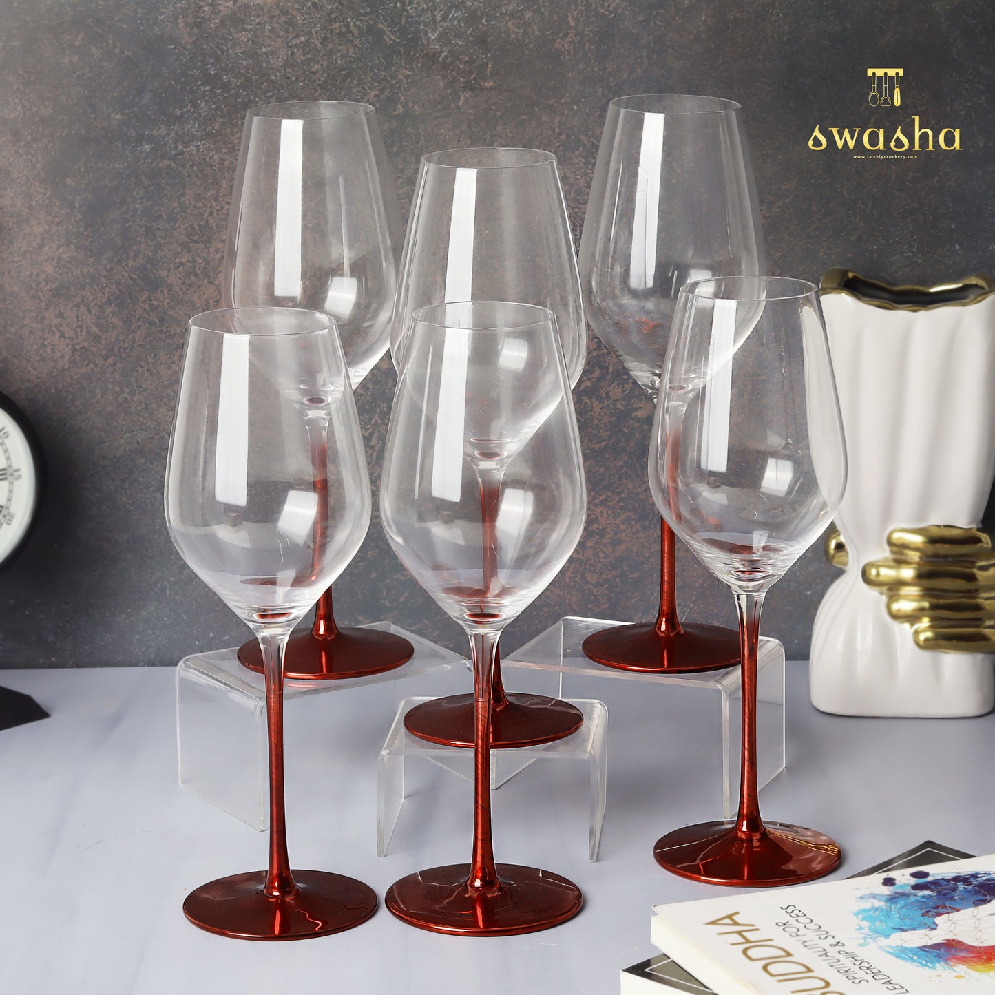Set of 6 elegant wine glasses - elevate your dining experience with this classic set