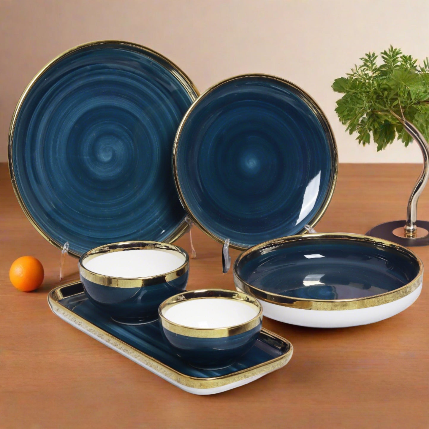 Porcelain Dinner Set of 34 Pieces