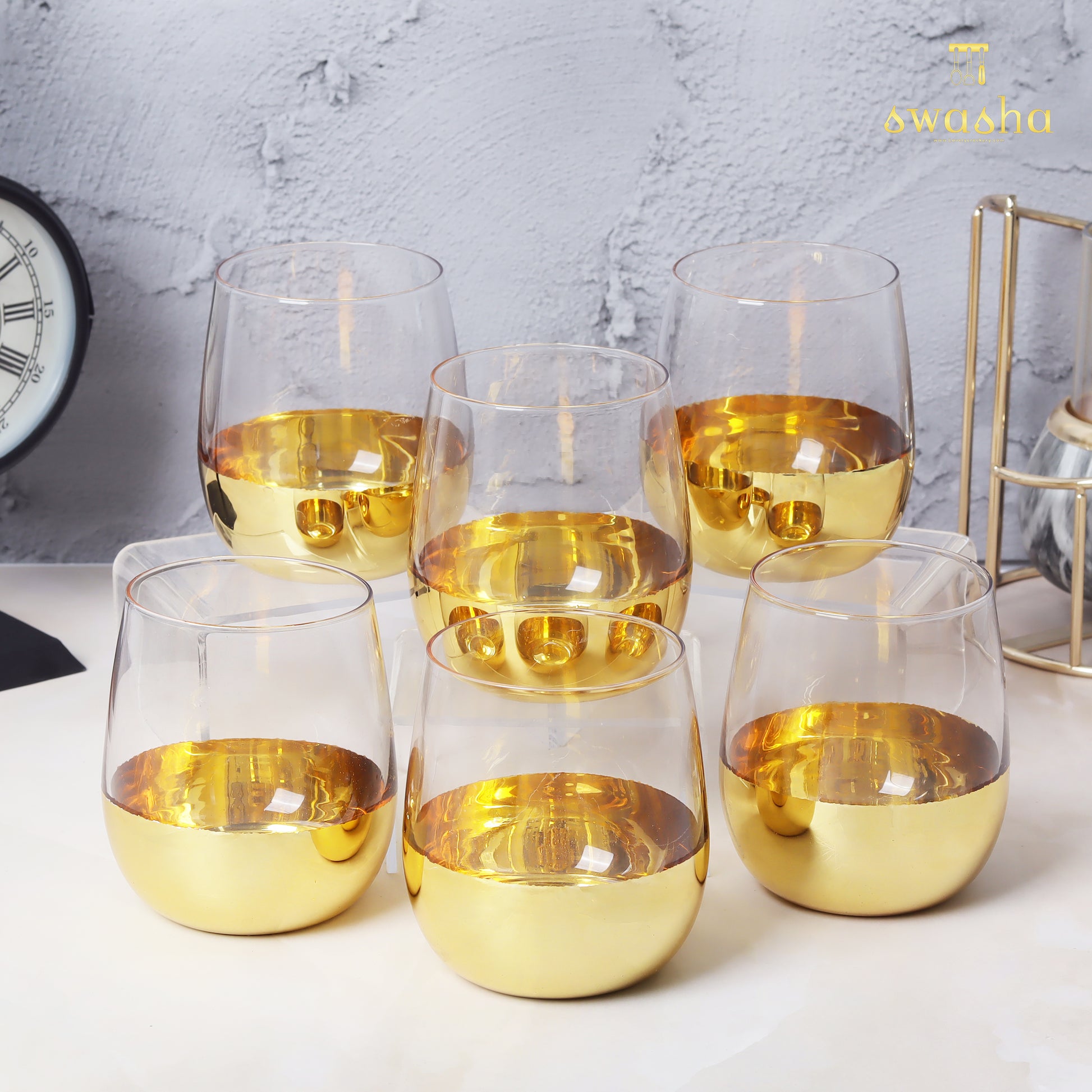 Set of 6 elegant wine glasses - elevate your dining experience with this classic set