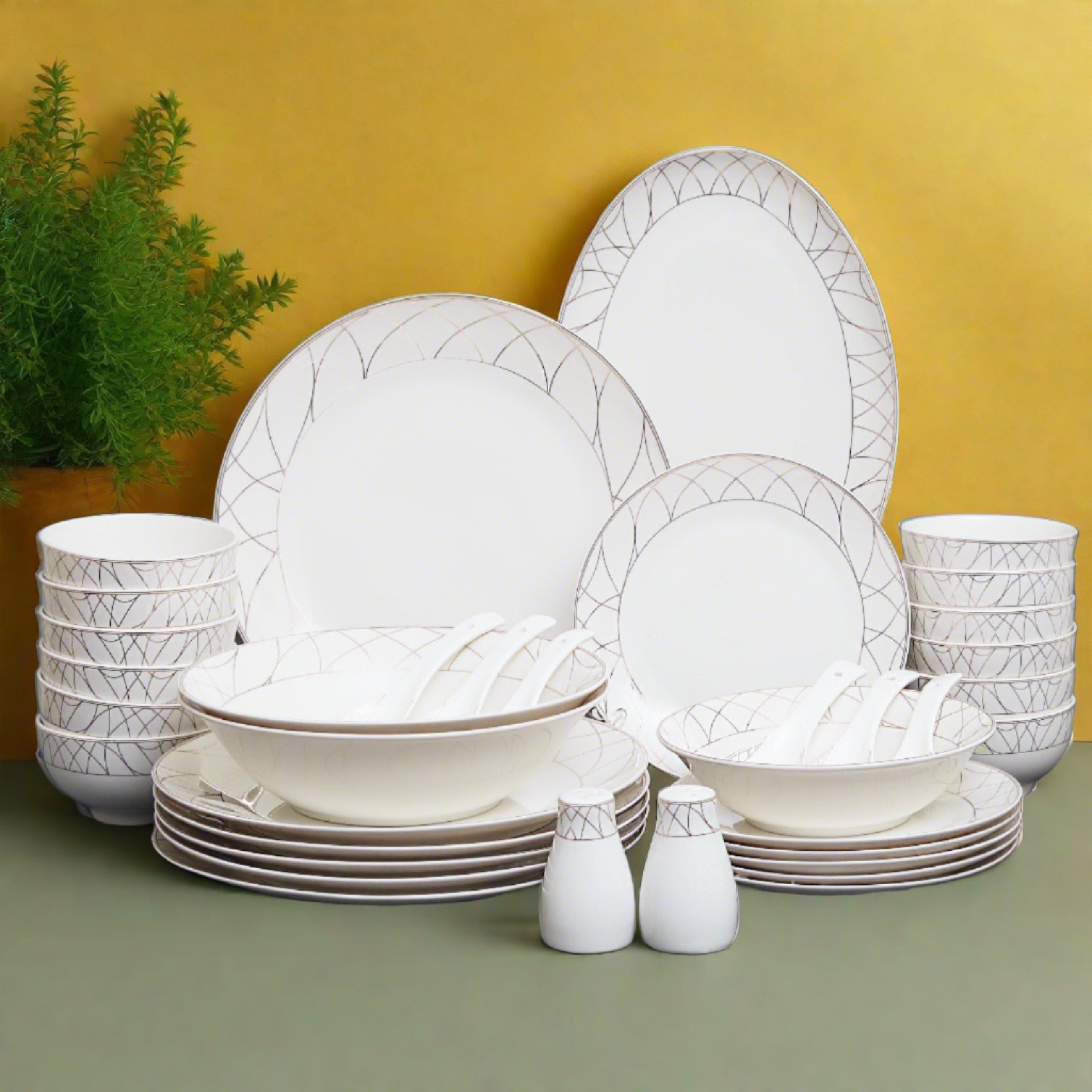 Bone china 2024 dinnerware set