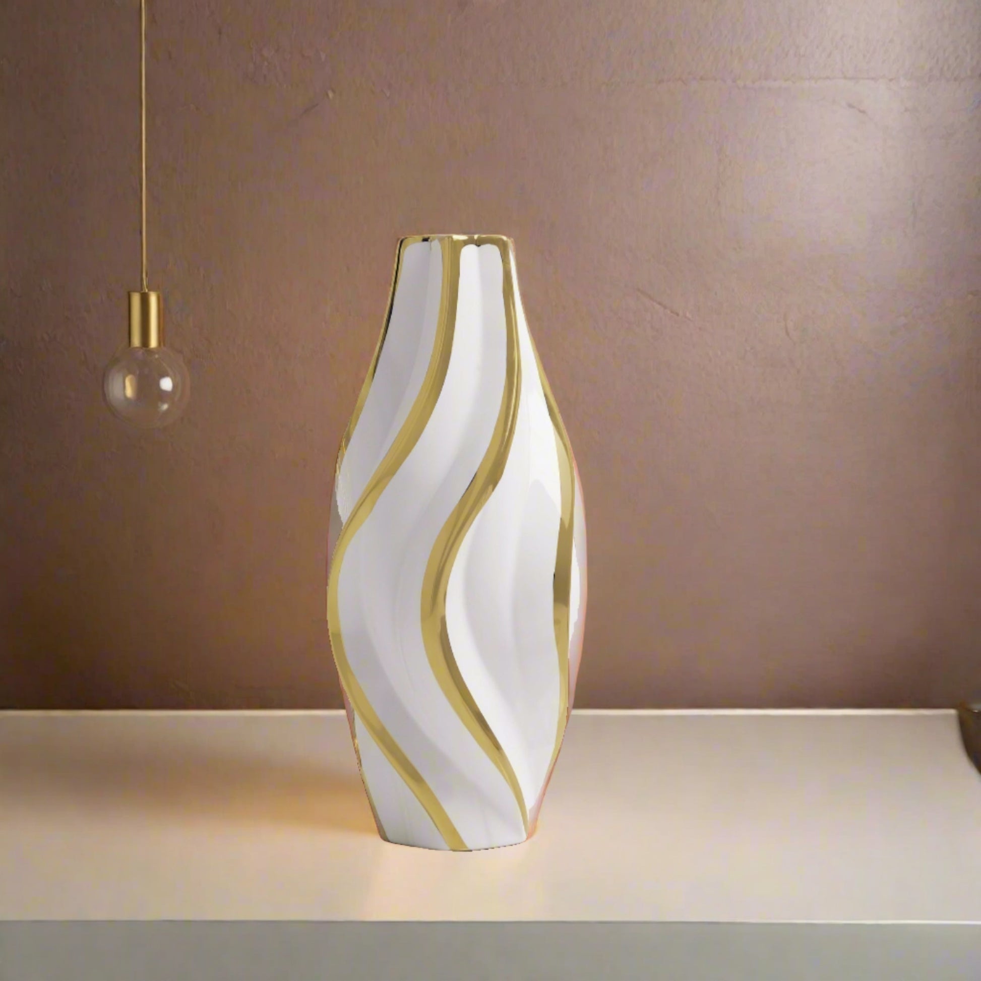 Ceramic flower vases - elegant decor for blossoming arrangements