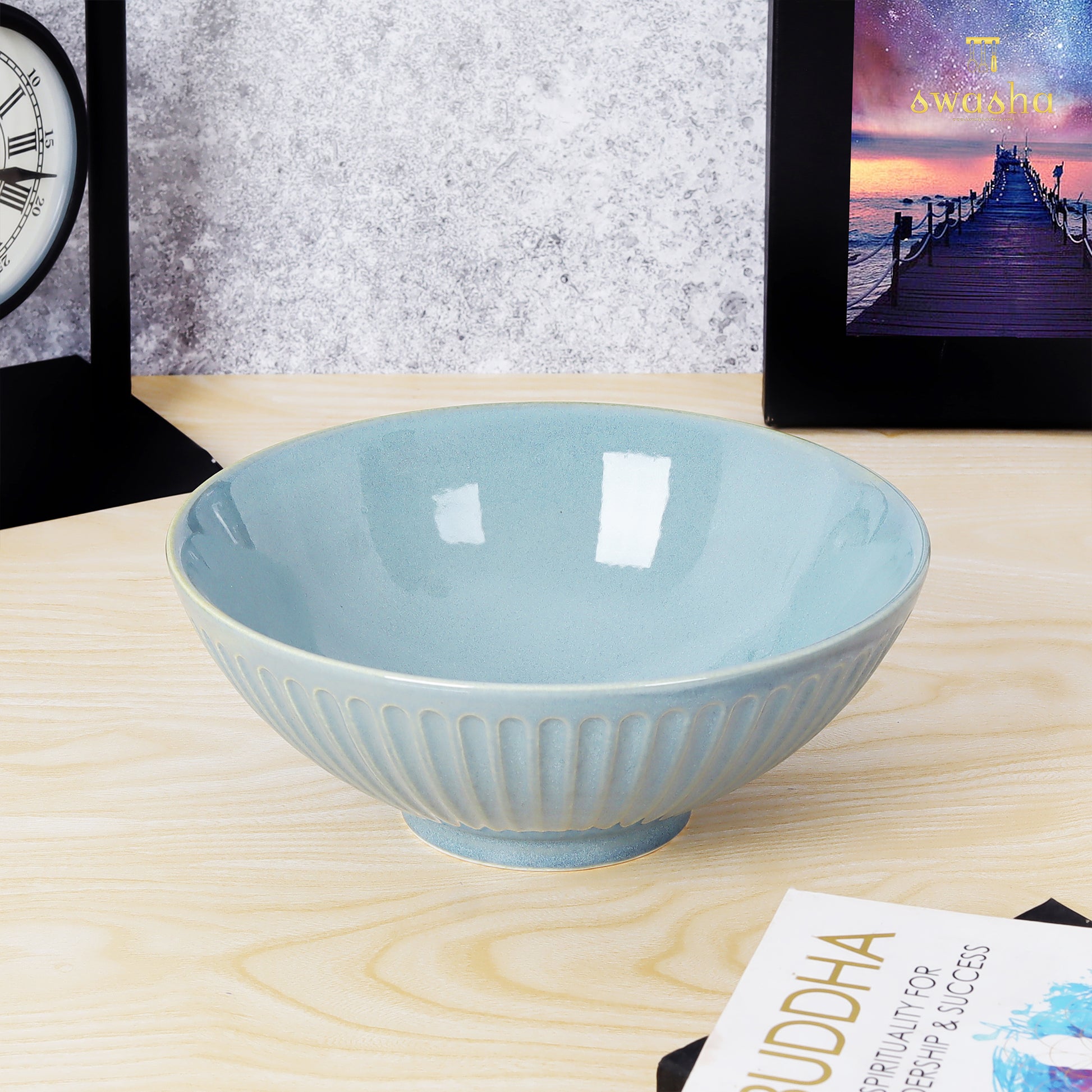Charming ceramic snacks bowl - ideal for delightful munching moments